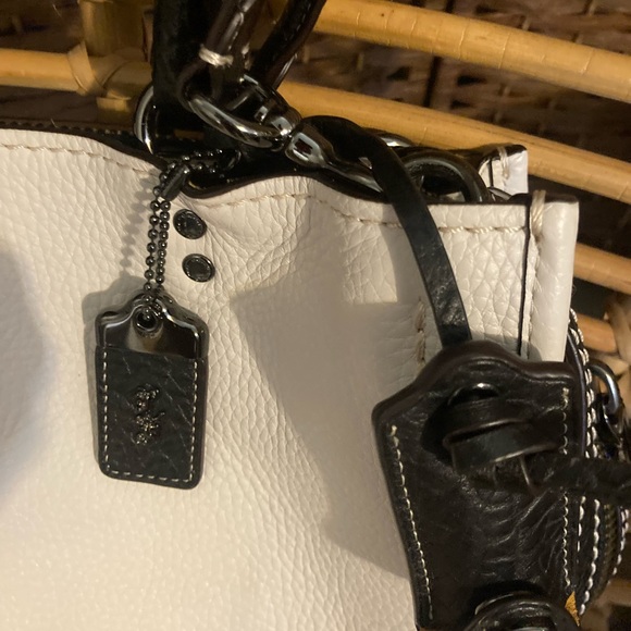 first generation Coach 1941 Rogue satchel bag in chalk - Picture 4 of 14